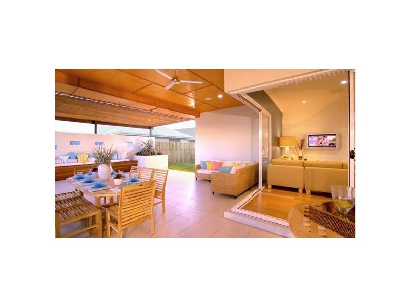 15 Tiller Street, Kawana Waters QLD 4575