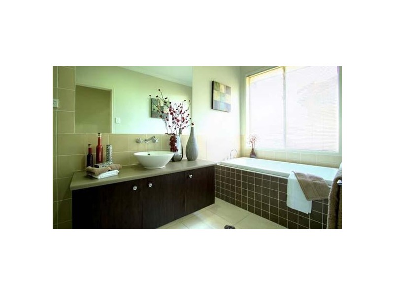 15 Tiller Street, Kawana Waters QLD 4575