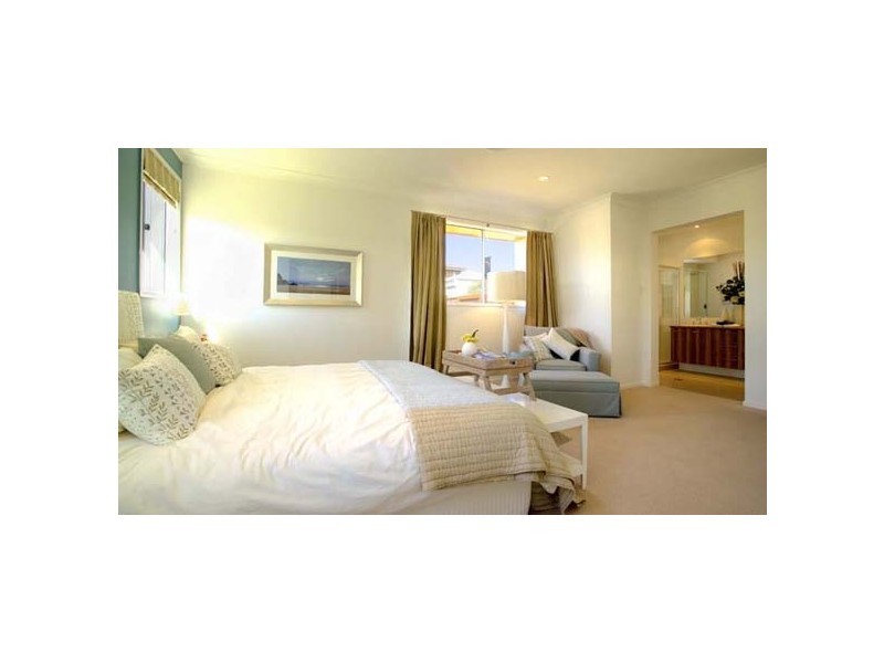 15 Tiller Street, Kawana Waters QLD 4575