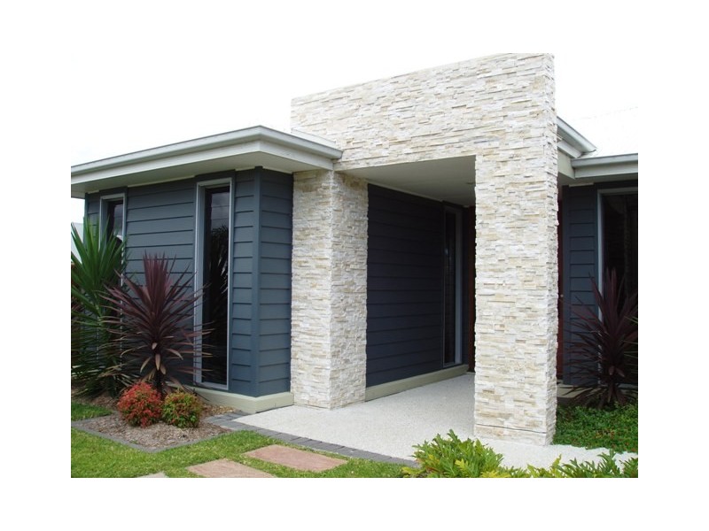 Pacific Pines QLD 4211