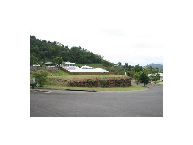 2 Gaway Street, Caravonica QLD 4878