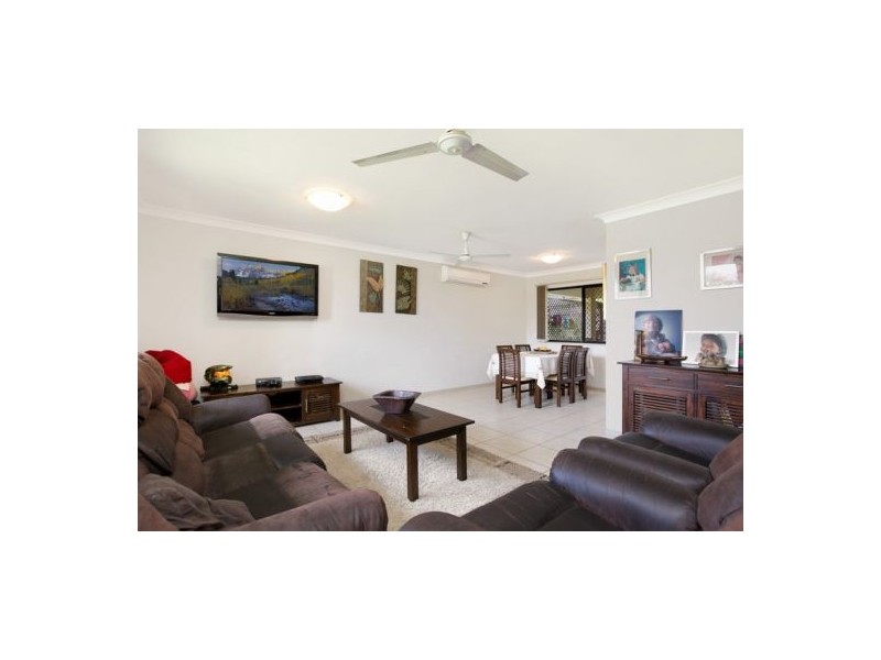 204 Timberlea Drive, Bentley Park QLD 4869