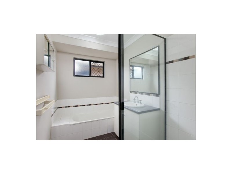 204 Timberlea Drive, Bentley Park QLD 4869