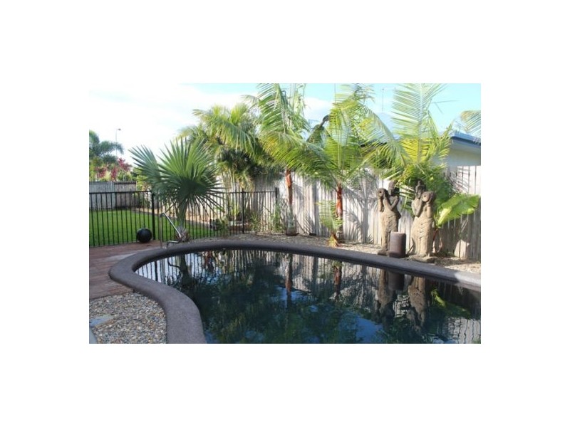 3 Colombia Street, White Rock QLD 4868