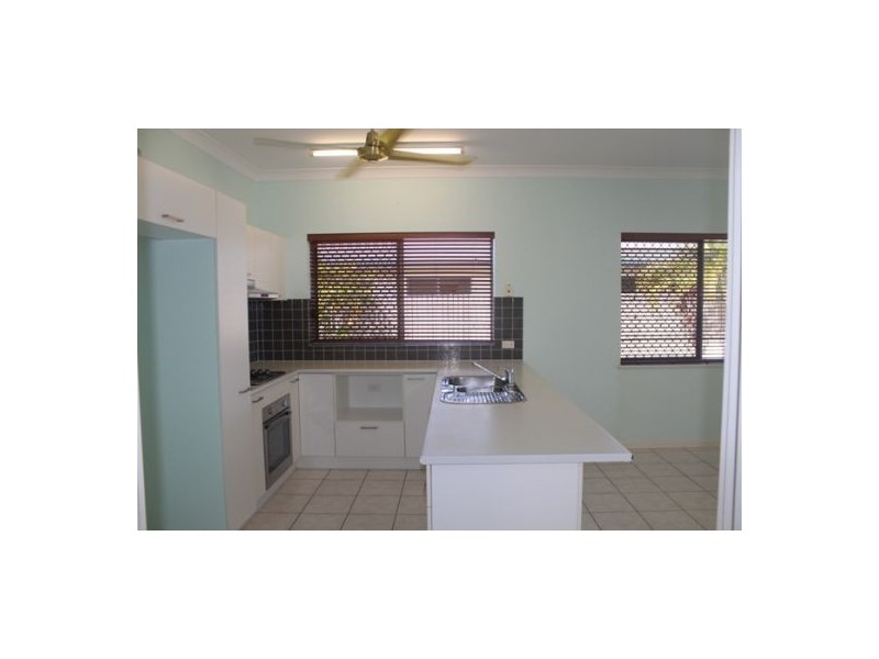 3 Colombia Street, White Rock QLD 4868