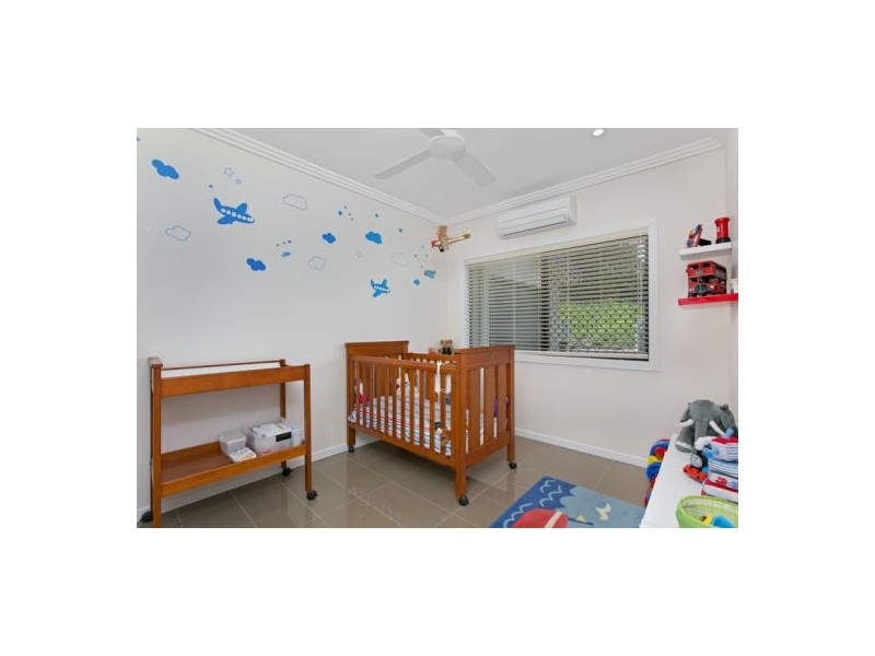 18 Cambanoora Street, Mooroobool QLD 4870