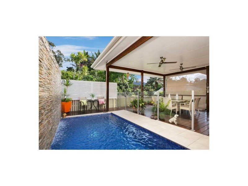 346 Pease Street, Edge Hill QLD 4870