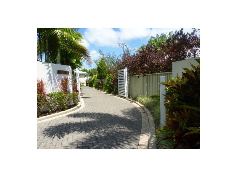 346 Pease Street, Edge Hill QLD 4870