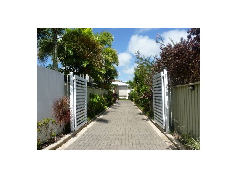 346 Pease Street, Edge Hill QLD 4870