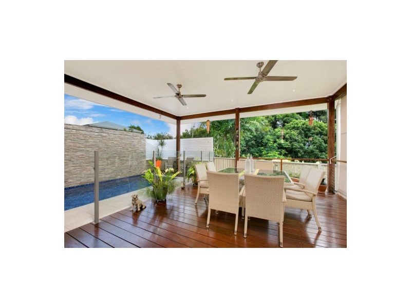 346 Pease Street, Edge Hill QLD 4870