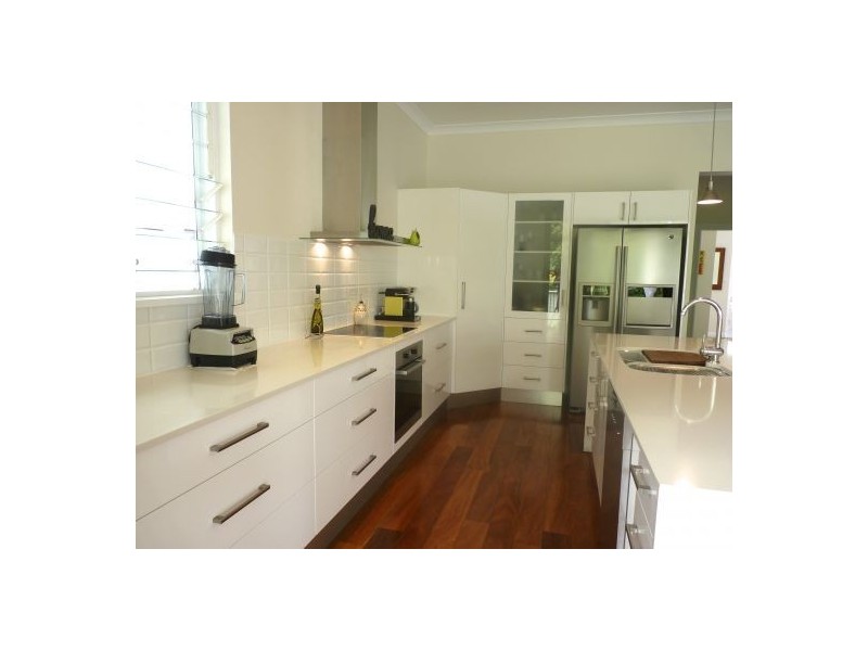 346 Pease Street, Edge Hill QLD 4870