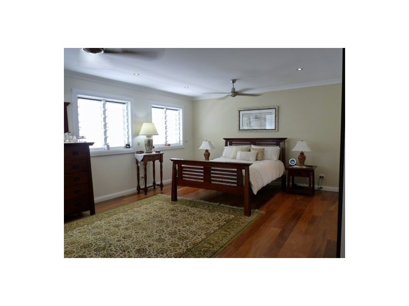 346 Pease Street, Edge Hill QLD 4870