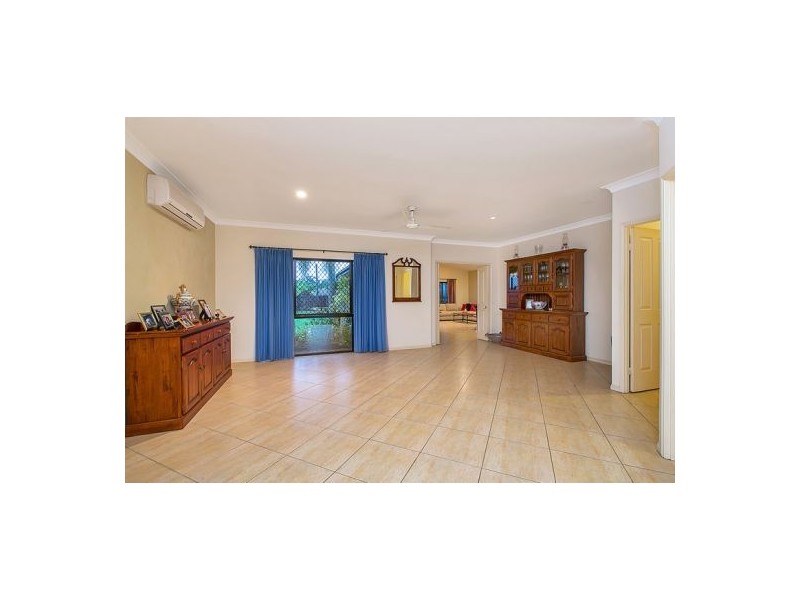 3 Vauclause Close, Brinsmead QLD 4870