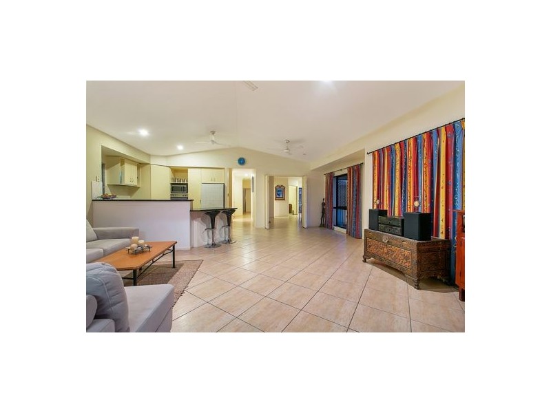 3 Vauclause Close, Brinsmead QLD 4870