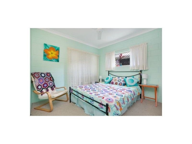 4 Daintree Close, Mount Sheridan QLD 4868