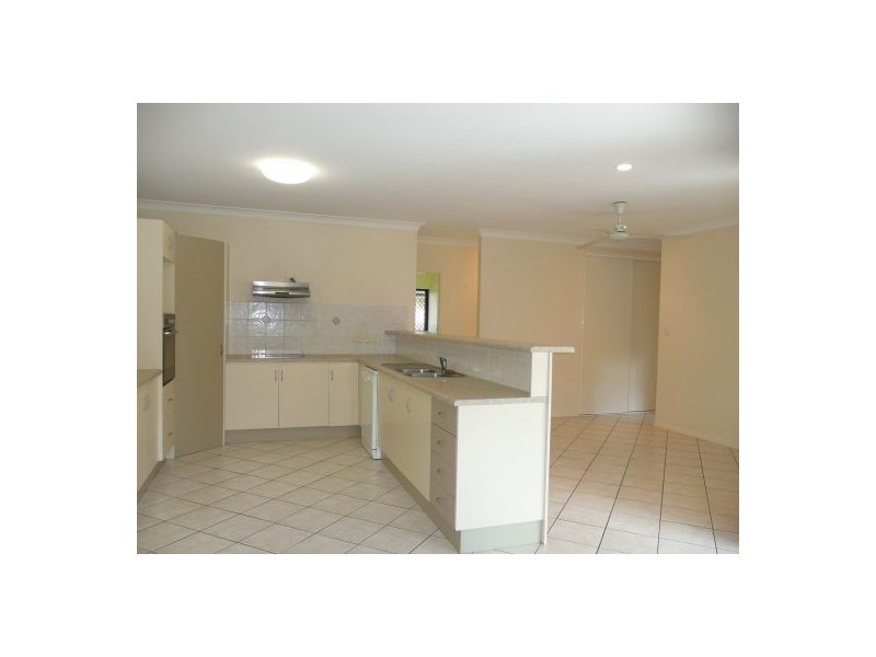 10 Beck Close, Bentley Park QLD 4869