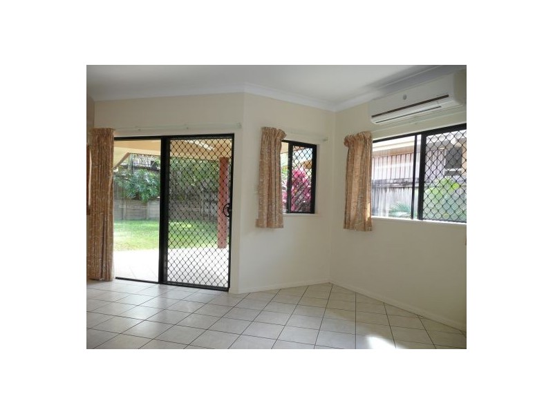 10 Beck Close, Bentley Park QLD 4869