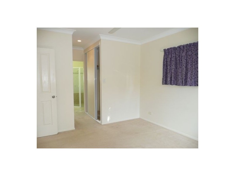 10 Beck Close, Bentley Park QLD 4869