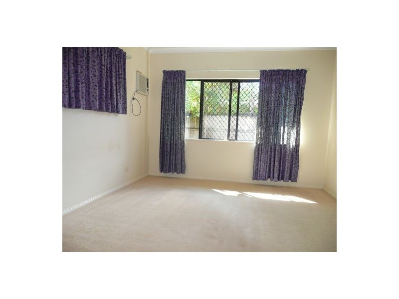 10 Beck Close, Bentley Park QLD 4869
