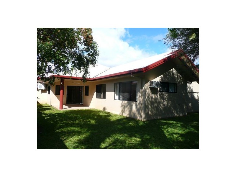 10 Beck Close, Bentley Park QLD 4869