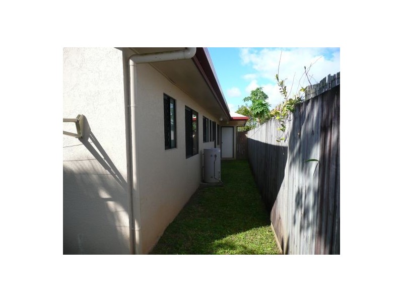 10 Beck Close, Bentley Park QLD 4869