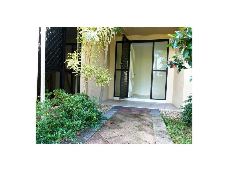 10 Beck Close, Bentley Park QLD 4869