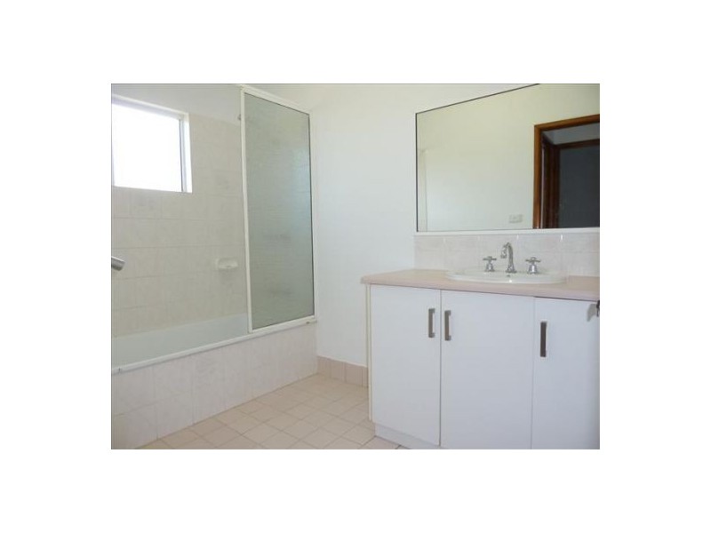 18 Adventure Close, Bentley Park QLD 4869