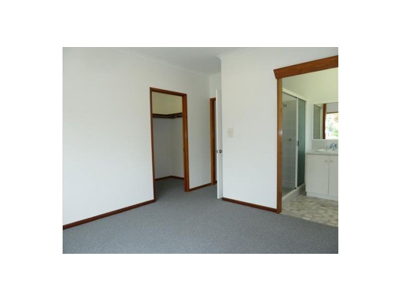 18 Adventure Close, Bentley Park QLD 4869