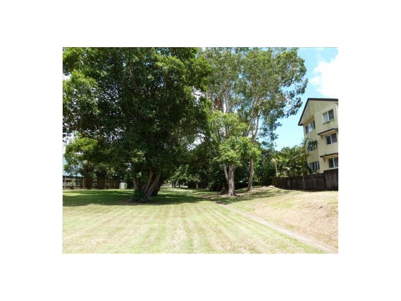 21/25-27 Digger Street, Cairns North QLD 4870