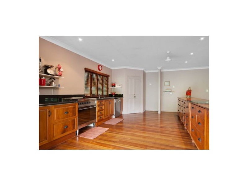 L2 Woodridge Close, Redlynch QLD 4870