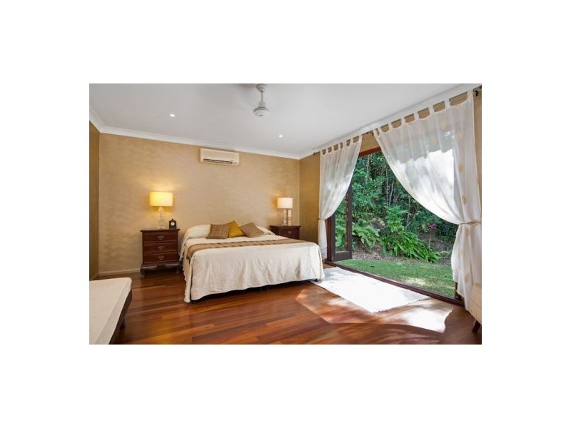 L2 Woodridge Close, Redlynch QLD 4870