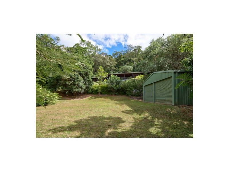 L2 Woodridge Close, Redlynch QLD 4870