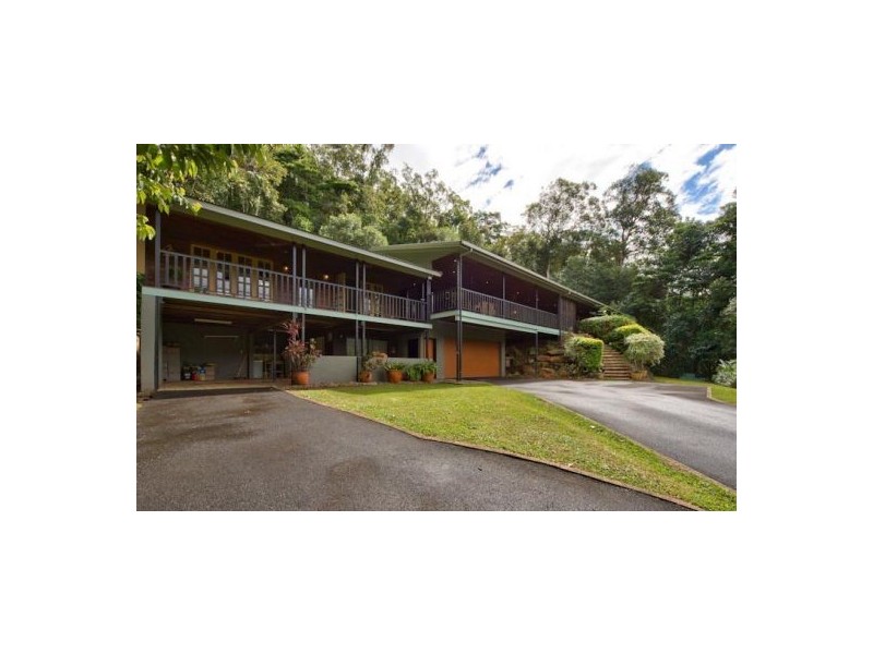 L2 Woodridge Close, Redlynch QLD 4870