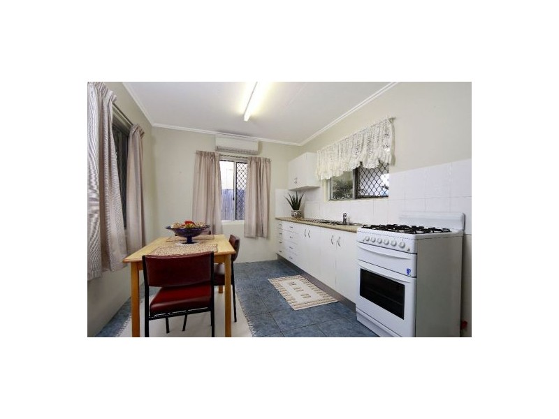 263 Aumuller Street, Westcourt QLD 4870