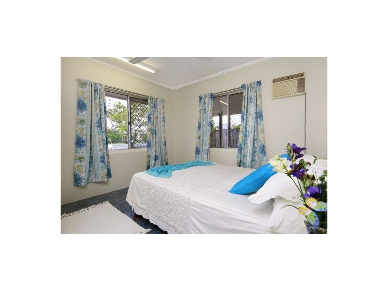 263 Aumuller Street, Westcourt QLD 4870