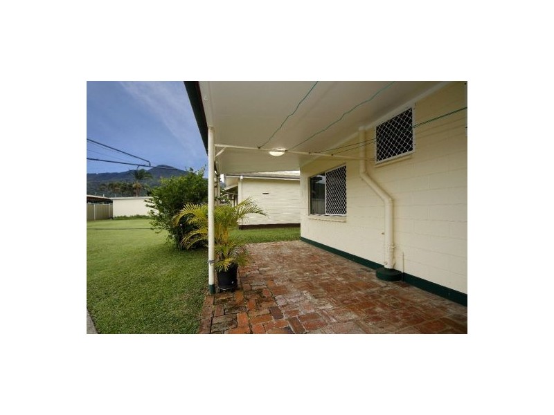 2/13 Kalinda Close, White Rock QLD 4868