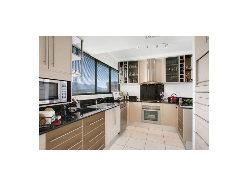 61/209 Abbott, Cairns QLD 4870