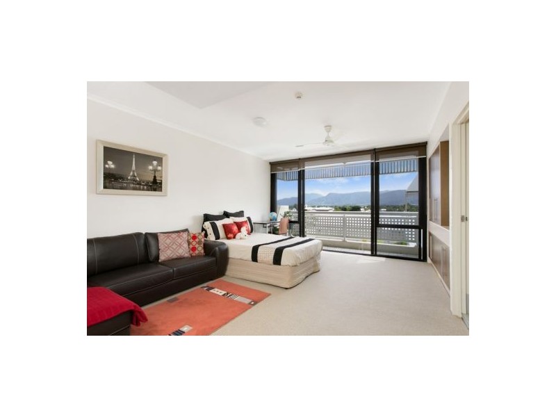 61/209 Abbott, Cairns QLD 4870