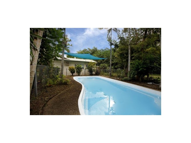 11 Undine Street, Clifton Beach QLD 4879