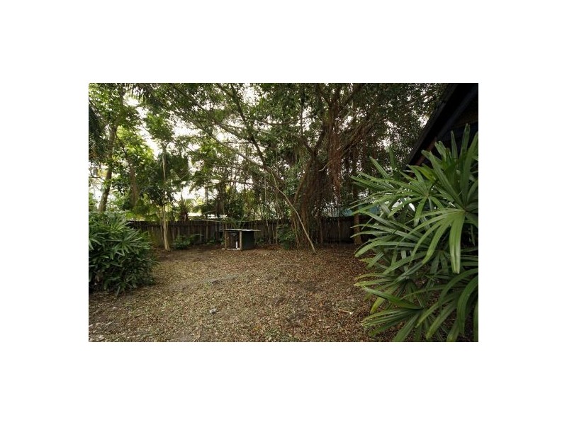 11 Undine Street, Clifton Beach QLD 4879