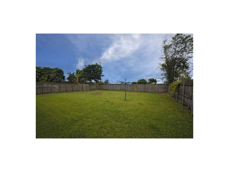 37 Cracknell Rd, White Rock QLD 4868