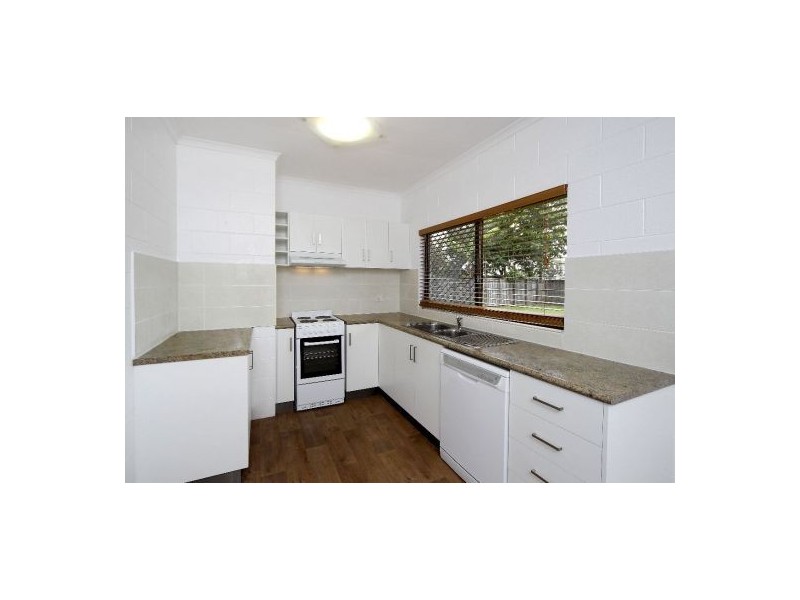 37 Cracknell Rd, White Rock QLD 4868