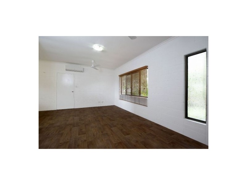 37 Cracknell Rd, White Rock QLD 4868