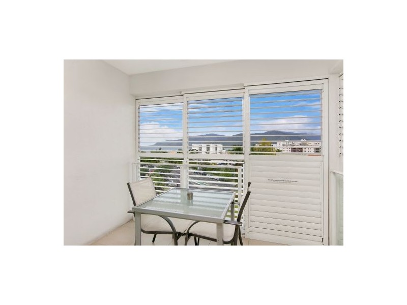 201 Lake Street, Cairns North QLD 4870