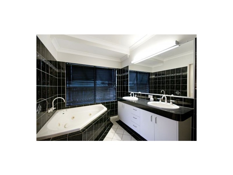 1 Amazon Close, Mount Sheridan QLD 4868