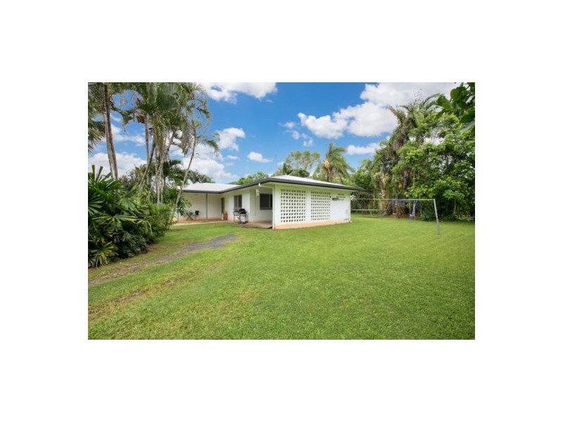 6 Wewak Street, Trinity Beach QLD 4879