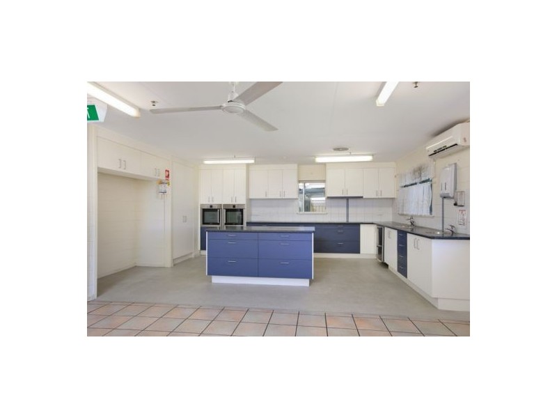 25 Pioneer Street, Manoora QLD 4870