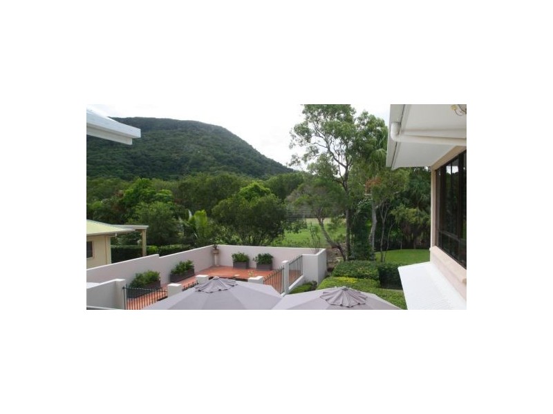 58 Cedar Road, Palm Cove QLD 4879