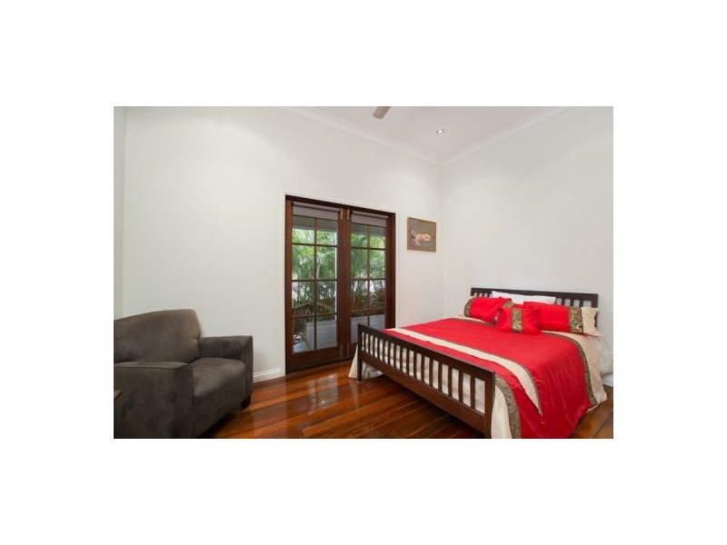 45 Dunn Street, Cairns North QLD 4870