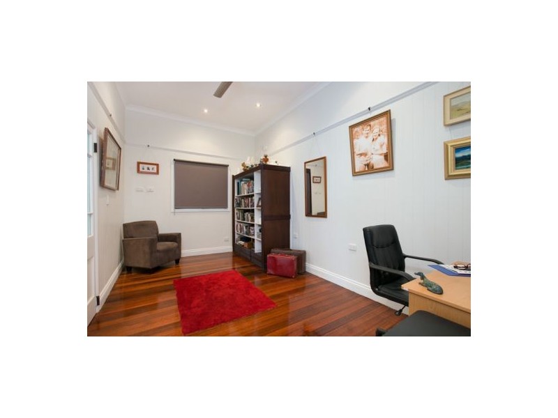 45 Dunn Street, Cairns North QLD 4870